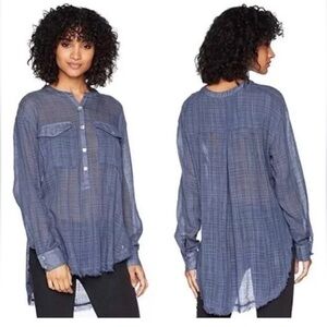 FREE PEOPLE Talk to Me Gauze Crinkle Long Sleeve Button Down Top Blue Size XS